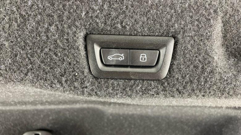 BMW i5 250kW eDrive40 M Sport Pro 84kWh 4dr Auto Electric Saloon